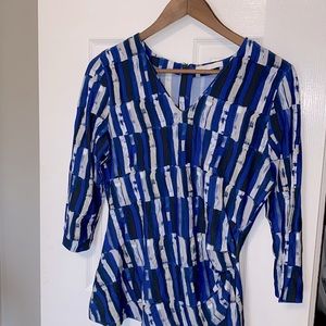 STUNNING Fitted Hugo Boss V-Neck Blouse